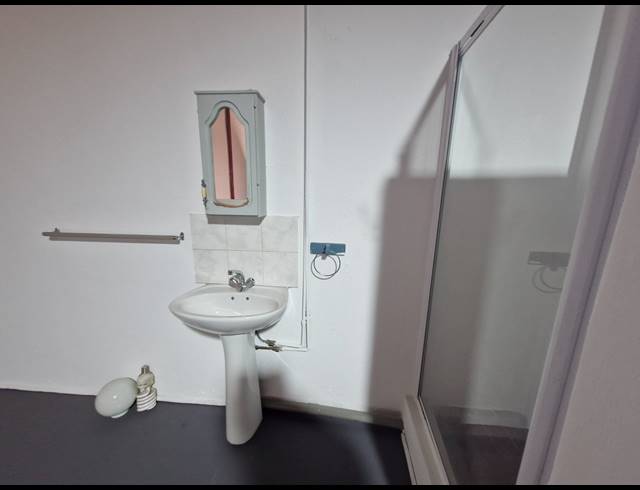190M² FACTORY TO LET IN JET PARK